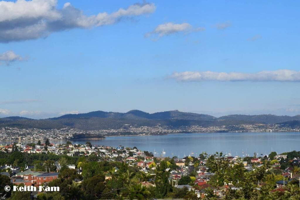 Lovely Brick Cottage With Amazing Water View Hobart Exterior foto